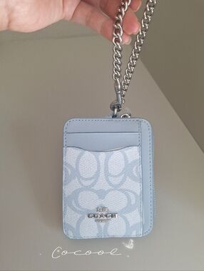 NWT Coach Zip Card Case in Sketch Signature Canvas CBL78 in Ice Blue